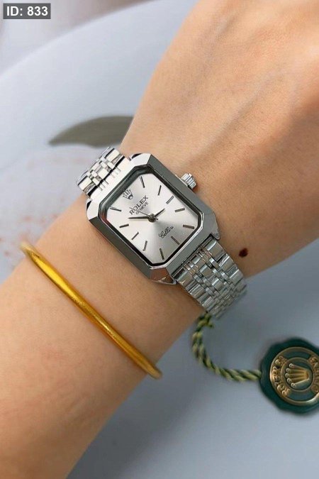 ساعة - Rolex مستطيل / الترند الشهيرة شامل علبة وكيس